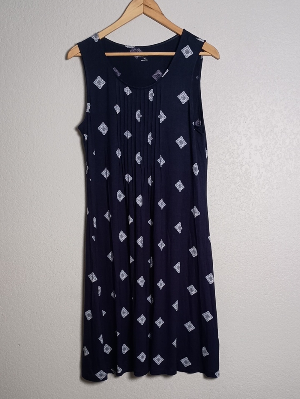 Croft and Barrow Dress Size Medium NWT